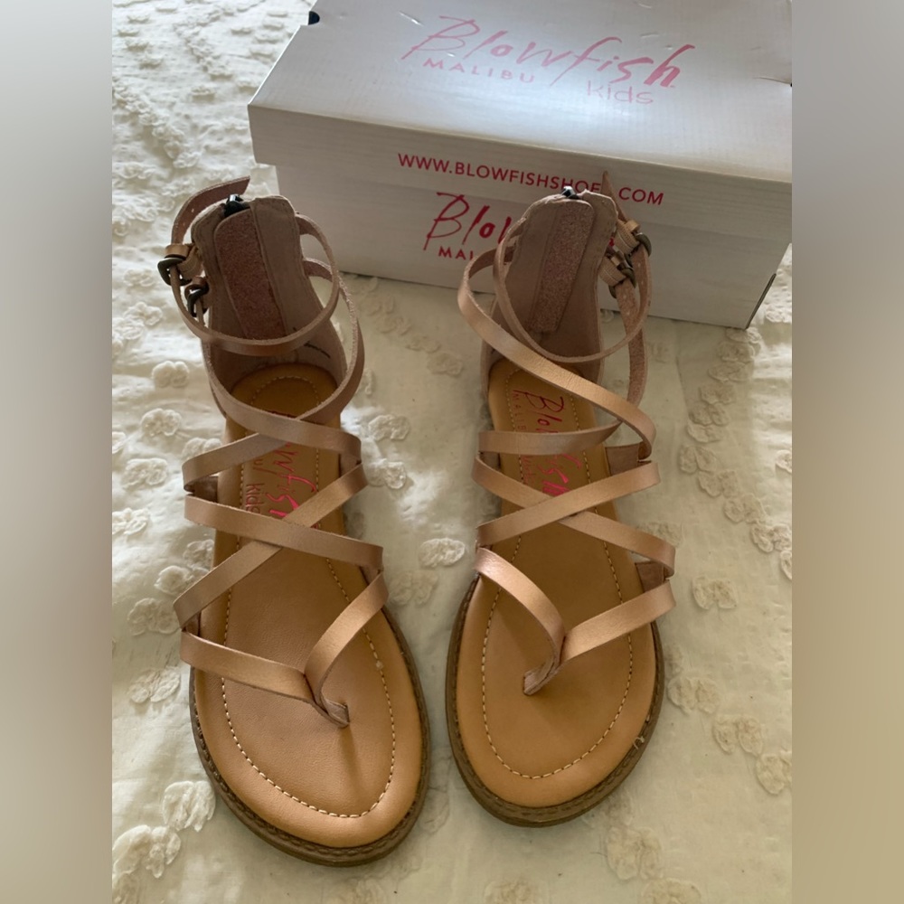 NIB Blowfish New Blowfish metallic bronze sandals size 4 Girls Kids